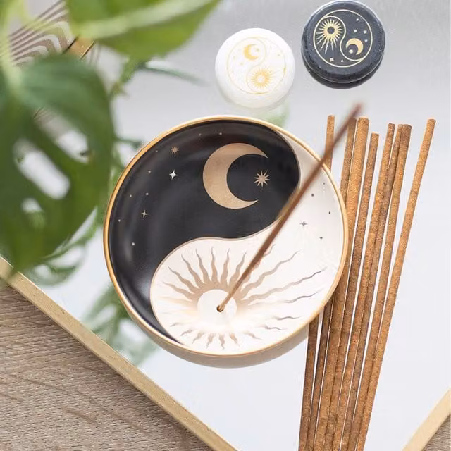 Kingsbury Gifts Yin Yang Ceramic Incense Stick Holder Dish, Black, Diameter: 10.5 cm