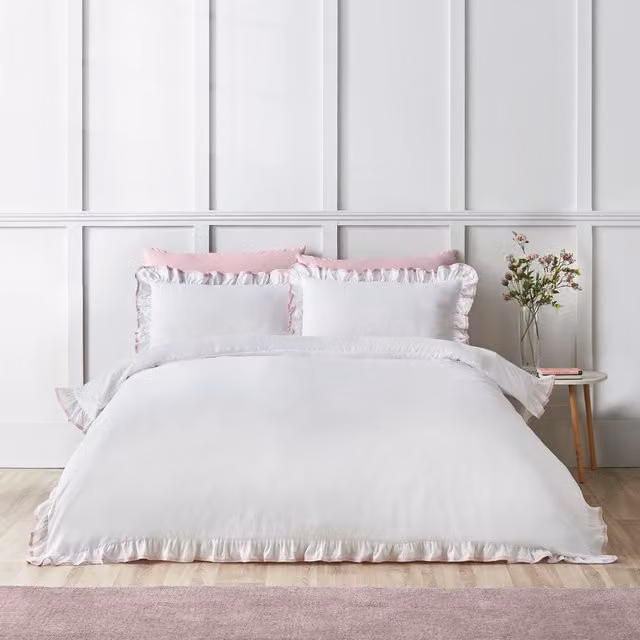 Catherine Lansfield So Soft Mono Frill Microfibre Duvet Cover and Pillowcase Set, White and Pink, W: 140 cm, H: 200 cm