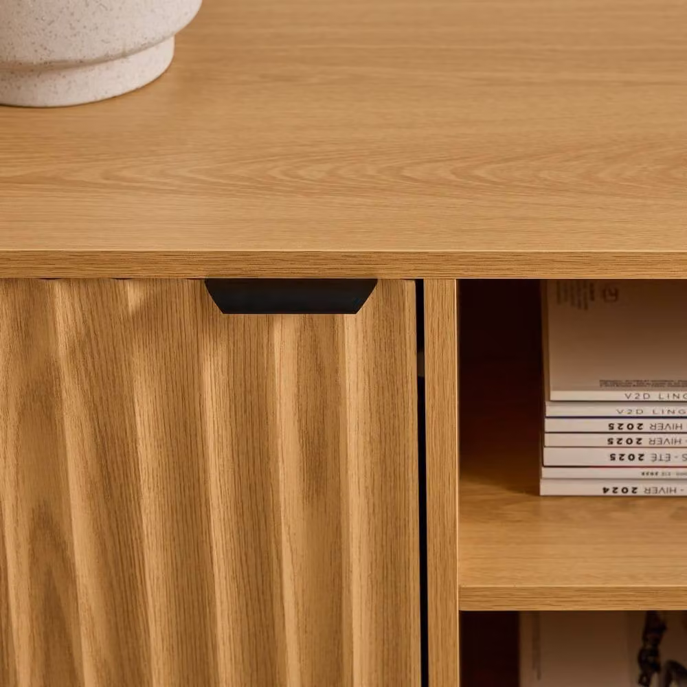 CALICOSY TV Unit with 2 Niches and 2 Doors featuring Wave-Effect Fronts in Light Brown, W: 140 cm, H: 52 cm, D: 40 cm – 4