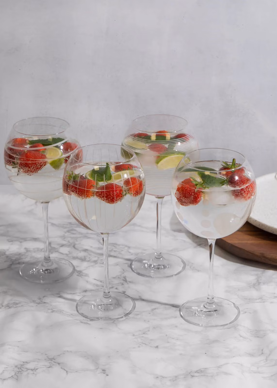 Mikasa Cheers Set of 4 Transparent Crystal Balloon Wine Glasses – 2
