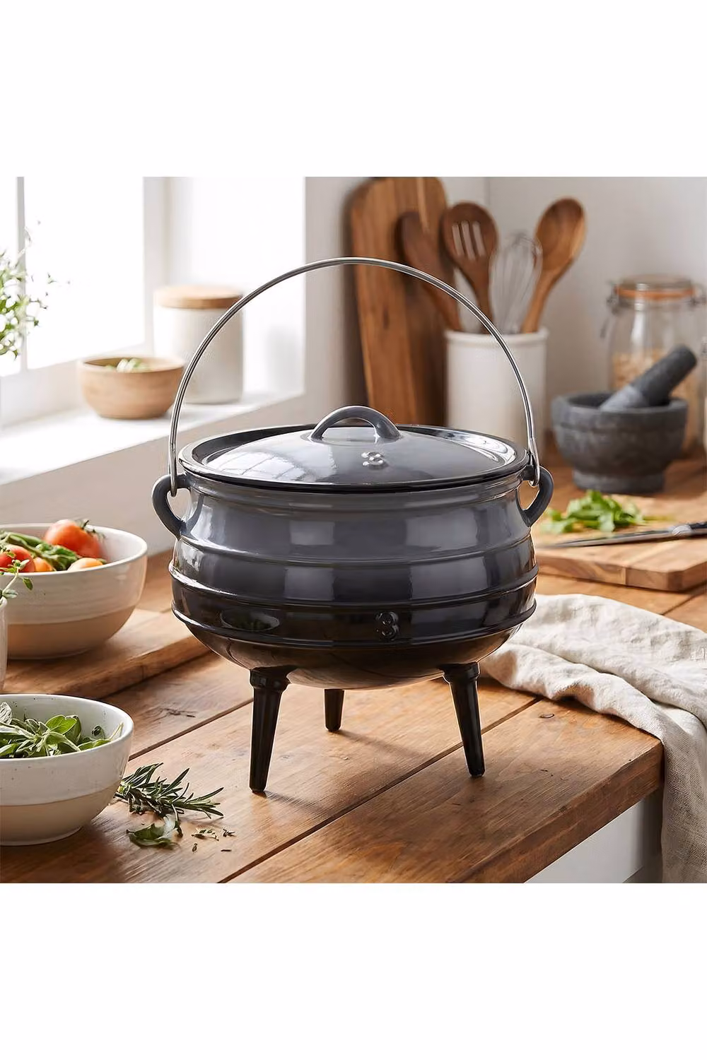 Living and Home 8L Enamelled Cast Iron Potjie Pot Casserole with Lid and 3 Legs in Grey – 2