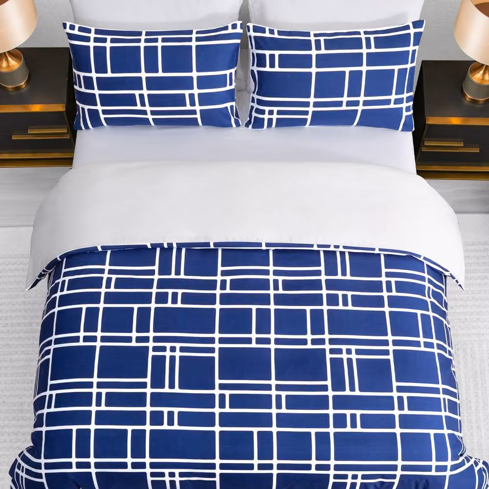 Pamposh Blue and White Reversible Microfibre Duvet Cover Set, King Size, 180 x 200 cm – 2