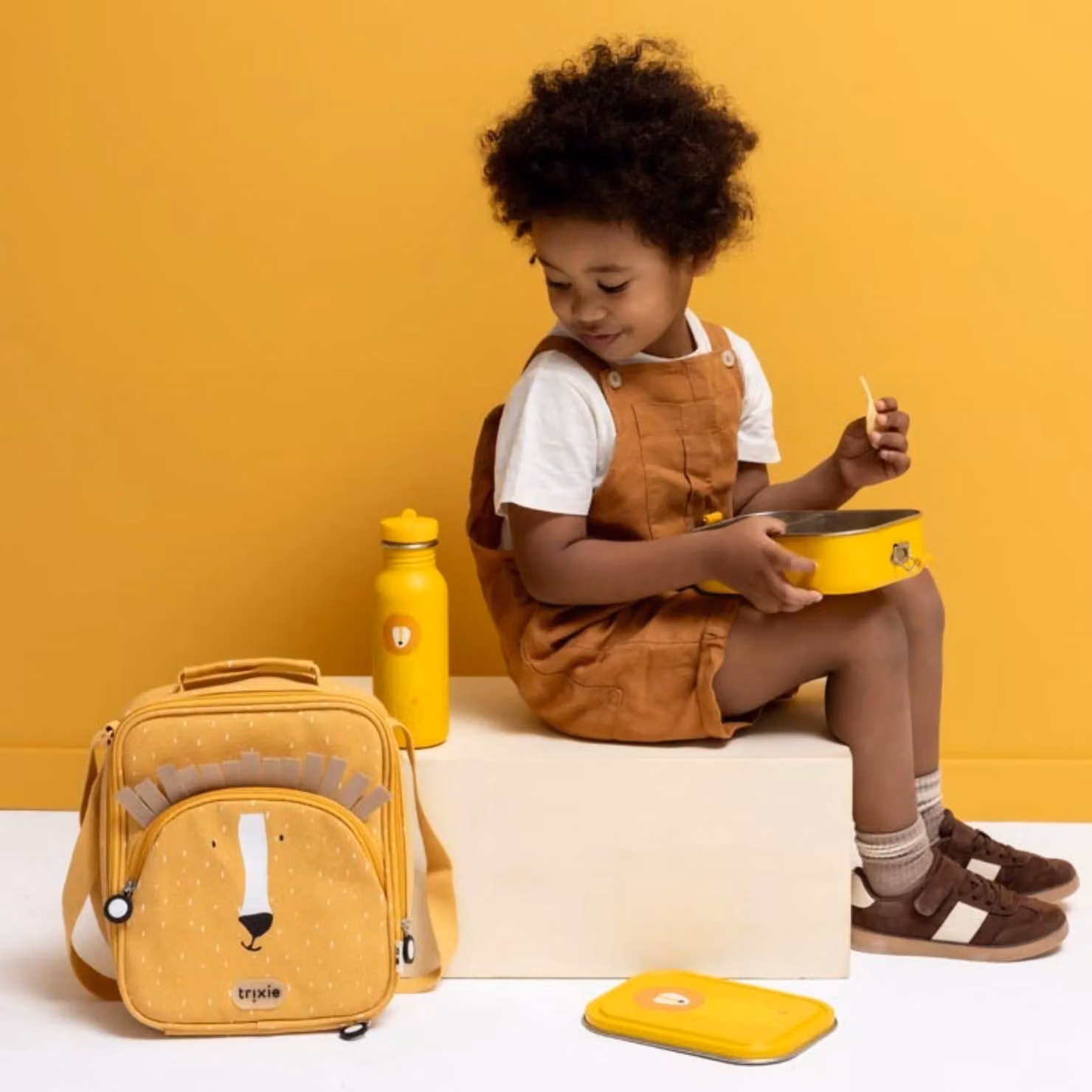 Trixie Mr. Lion Insulated Lunch Bag in Yellow – 2