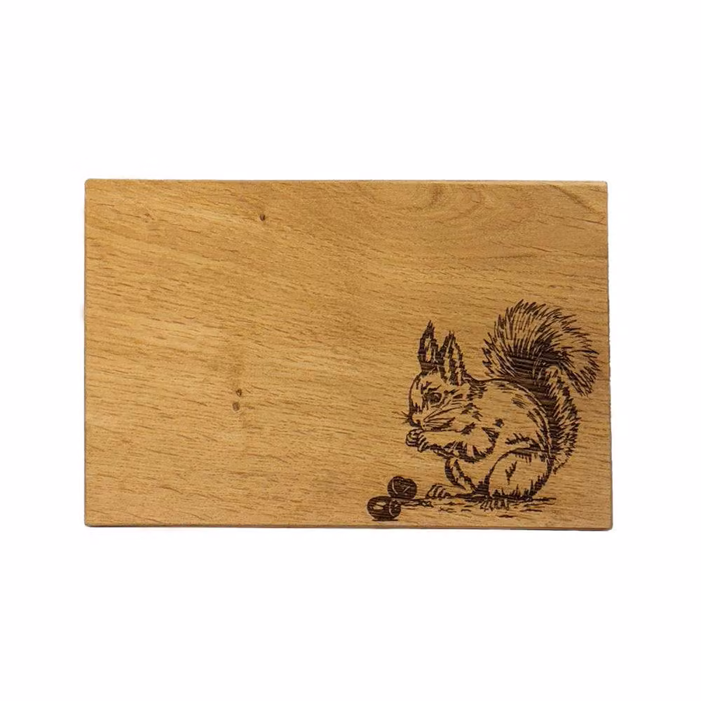 Selbrae House Red Squirrel Oak Rectangular Serving and Cheese Board in Brown and Beige – 2