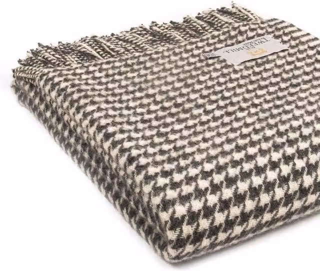 Tweedmill Houndstooth Woven Wool Throw Blanket in Grey