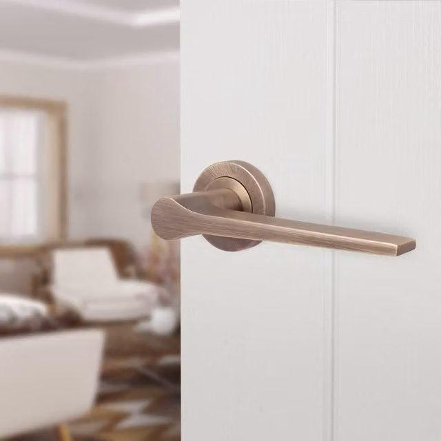 AFIT Antique Brass Internal Lever On Rose Door Handle in Bronze – 1