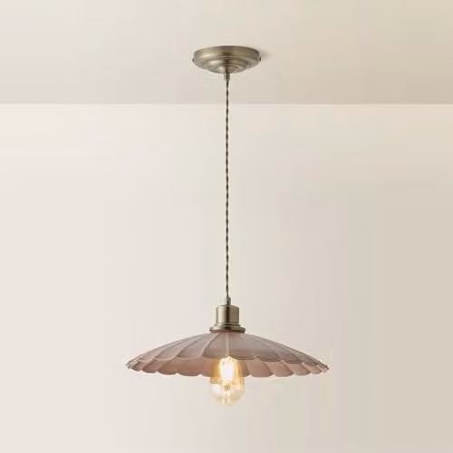ValueLights Holborn Scallop Pendant Ceiling Light in Dusky Pink and Gold/Brass, W/D/H: 34.5 x 34.5 x 117 cm – 1