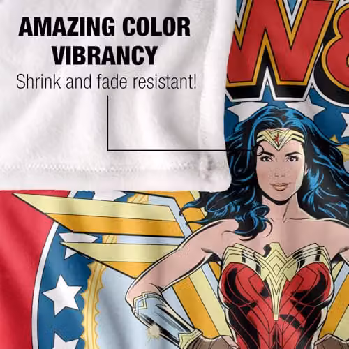 DC Comics Wonder Woman Stand Tall Super Soft Fleece Throw Blanket, White, W/D/H: 152 x 127 cm – 4