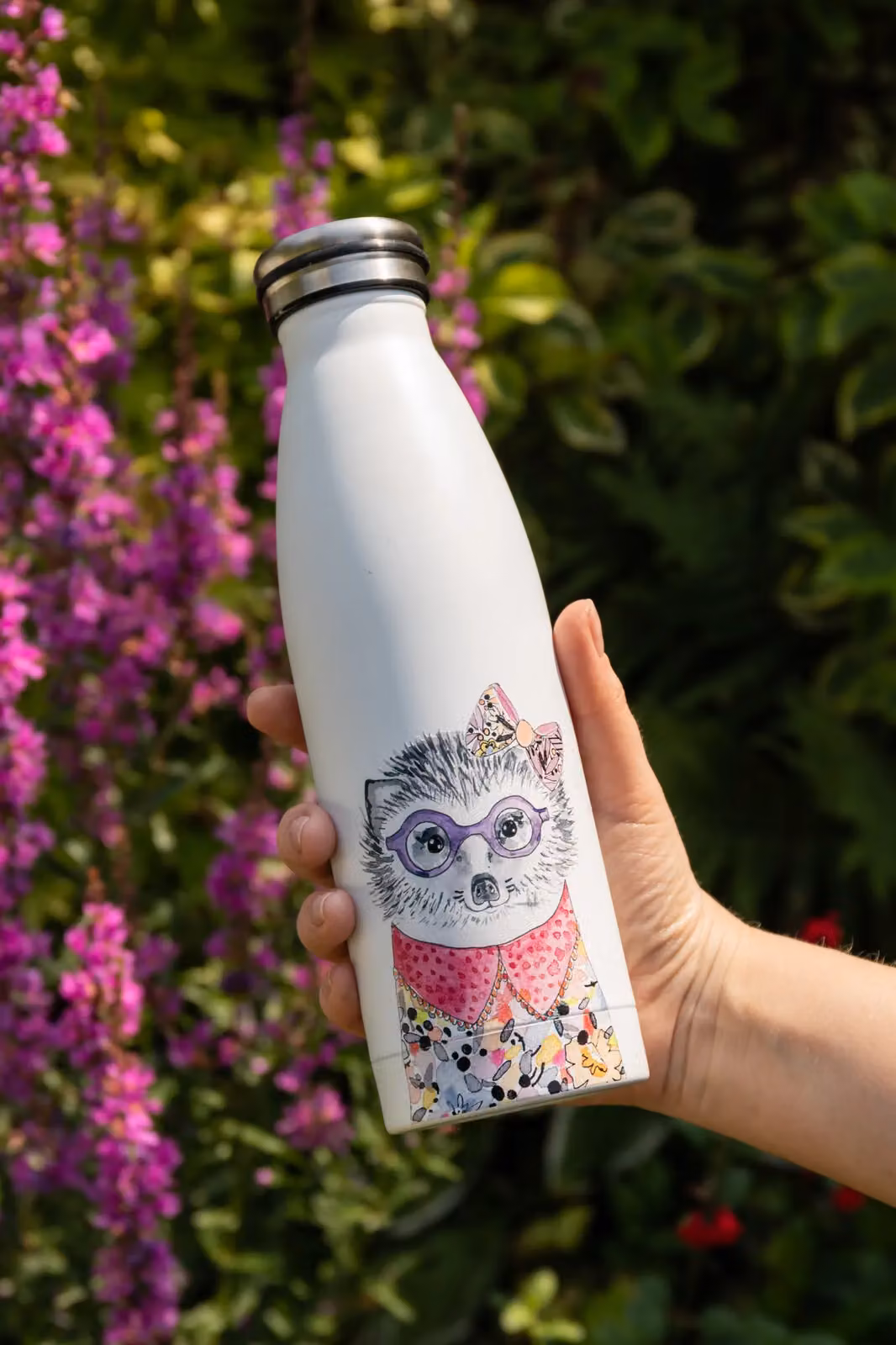 Mikasa Tipperleyhill Stainless Steel Vacuum Insulated Water Bottle with Hedgehog Illustration, White and Multicolour, 500ml – 4