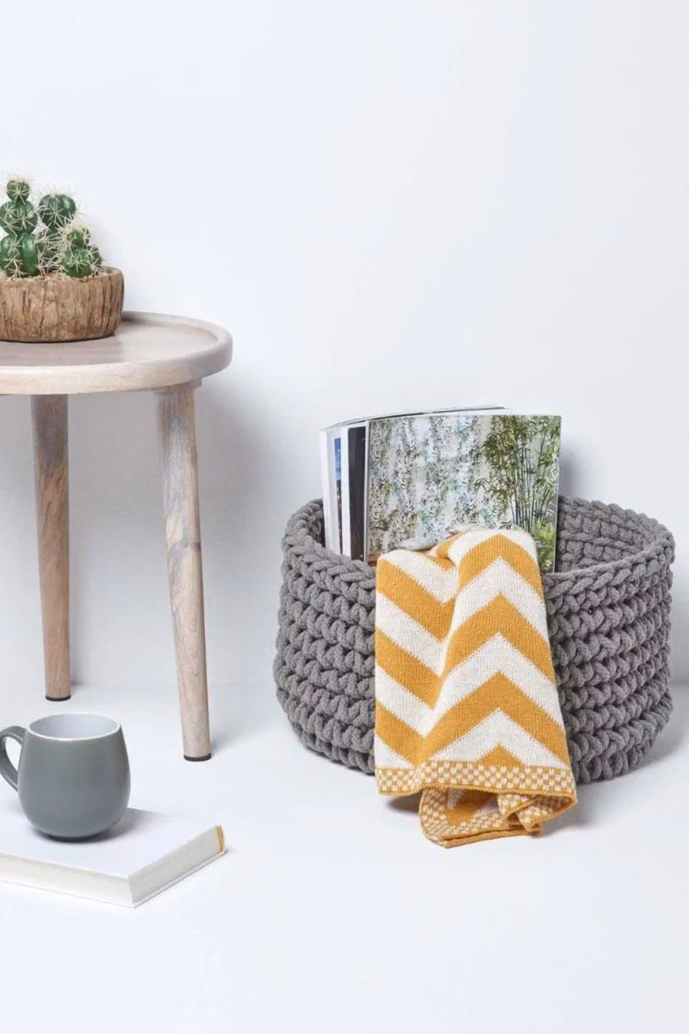 Homescapes Grey Cotton Knitted Round Storage Basket with Handles, W: 37 cm, H: 21 cm – 3