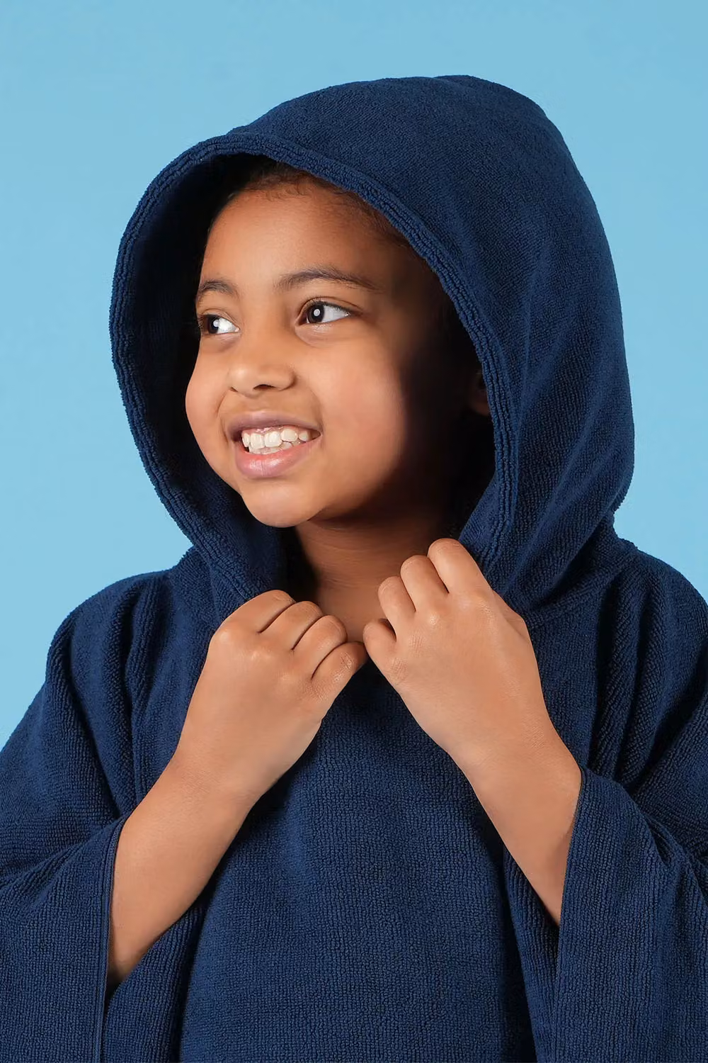 OHS Childrens Quick Drying Absorbent Hooded Poncho Towel in Navy Blue – 2