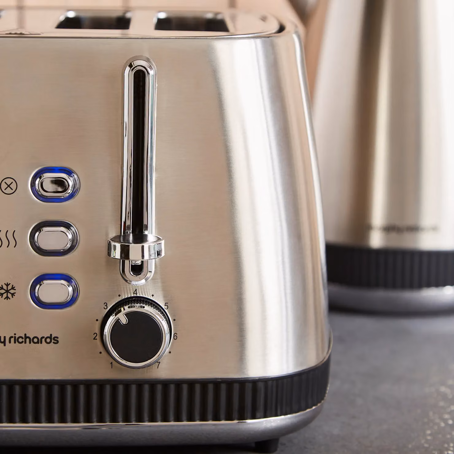 Morphy Richards Mexborough 4 Slice Toaster in Black and Silver Stainless Steel with Timer – 4