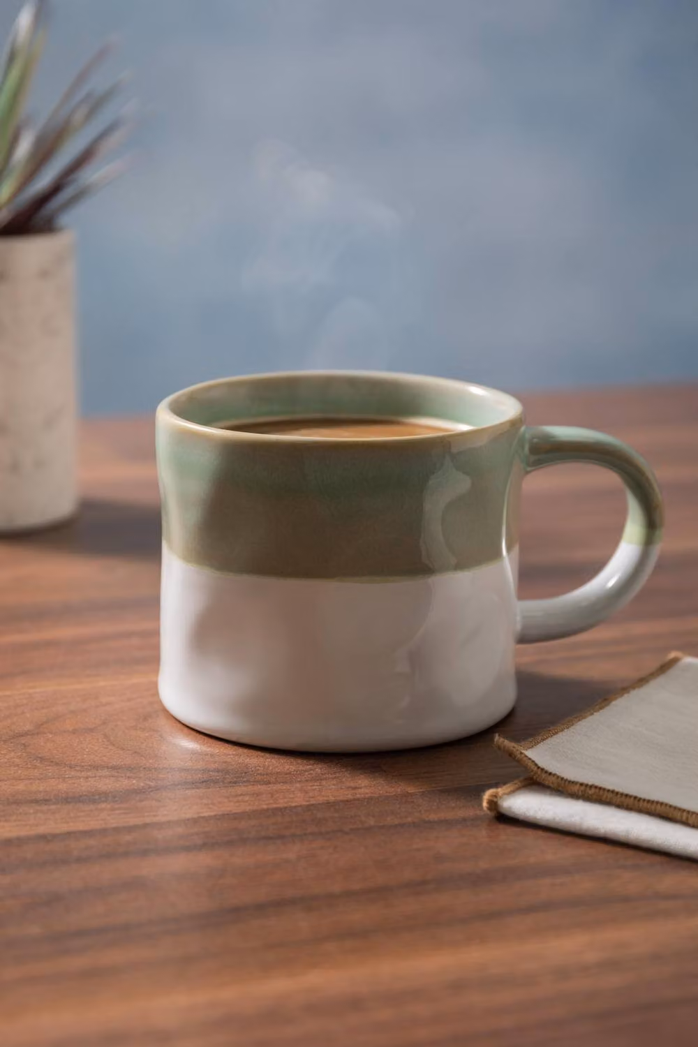 Mikasa Set of 4 Ombre Green and White Stoneware Mugs, 350 ml – 2