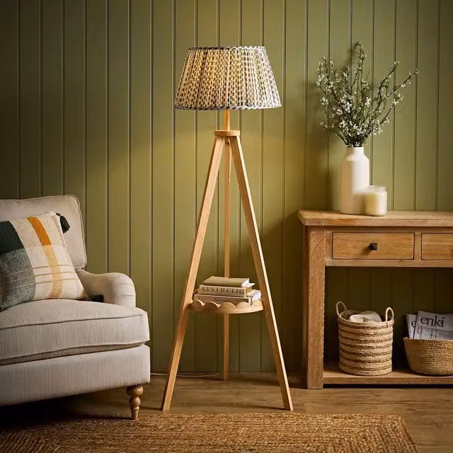 ValueLights Morrigan Ditsy Floral Wooden Tripod Floor Lamp with Bulb in Green and Multicolour – 1