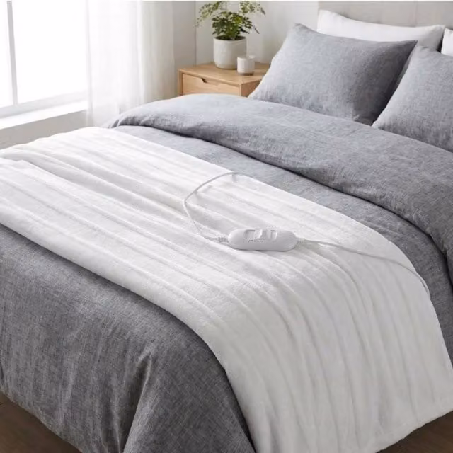 Garden Greatness King Size Electric Heated Blanket in White and Multicolour, W/D/H: 140 x 200 cm