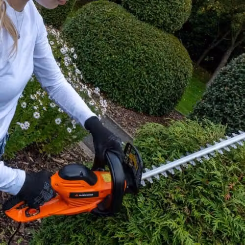 Yard Force EH U35 Corded Reciprocating Hedge Trimmer, 45cm Blade, 450W, Orange – 2