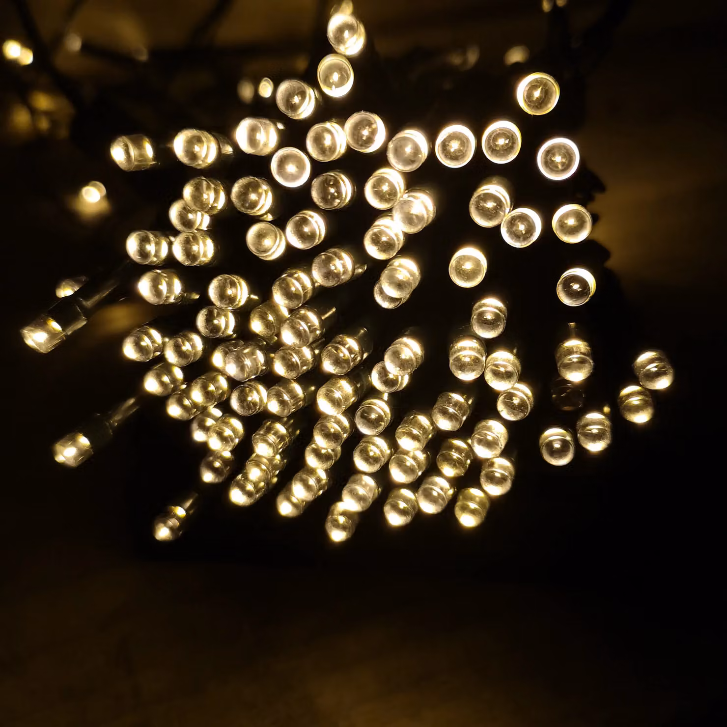 Samuel Alexander 20m Battery Operated Multi-Action Christmas String Lights with 200 Warm White LEDs in Beige – 2