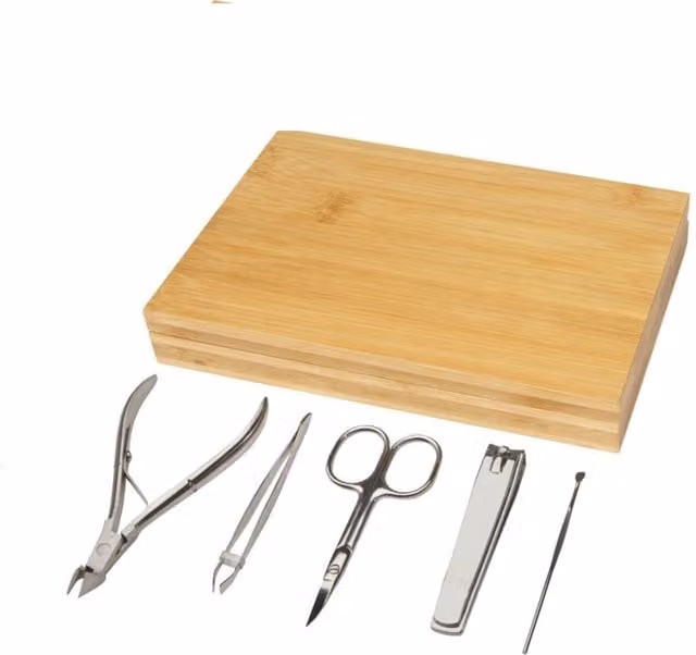 Bullet Ladia Bamboo Manicure Set in Natural Beige and Sand