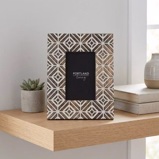 Garden Greatness White Wash Zig Zag Carved Rectangular Photo Frame in Beige