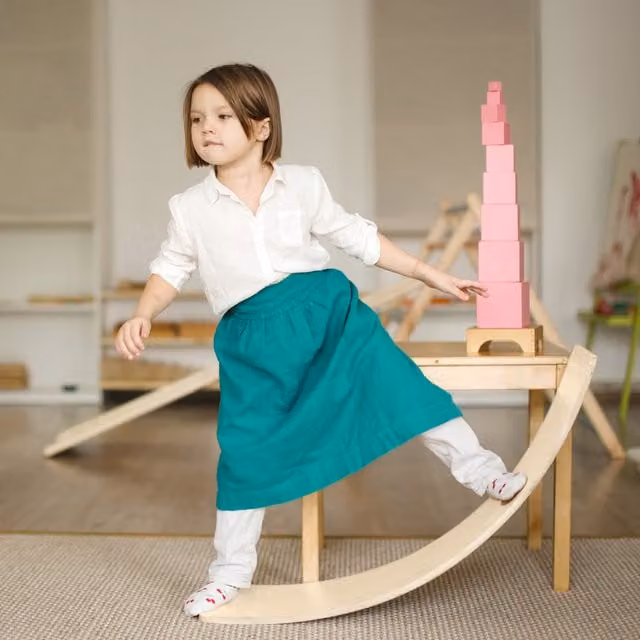 HOMCOM Wood Wobble Board and Baby Rocker Balance Board in Brown