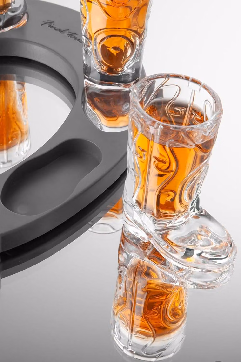 Final Touch Horseshoe Boot Shot Glass Set in Clear, featuring 4 x 1oz Cowboy Boot Glasses and a Horseshoe-Shaped Serving Tray – 3