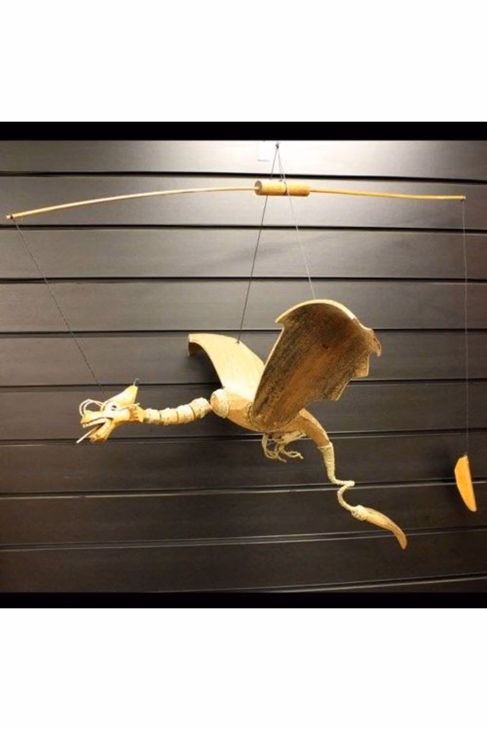 KDMD Large Natural Coconut Dragon Hanging Mobile in Brown, Height: 46 cm – 2