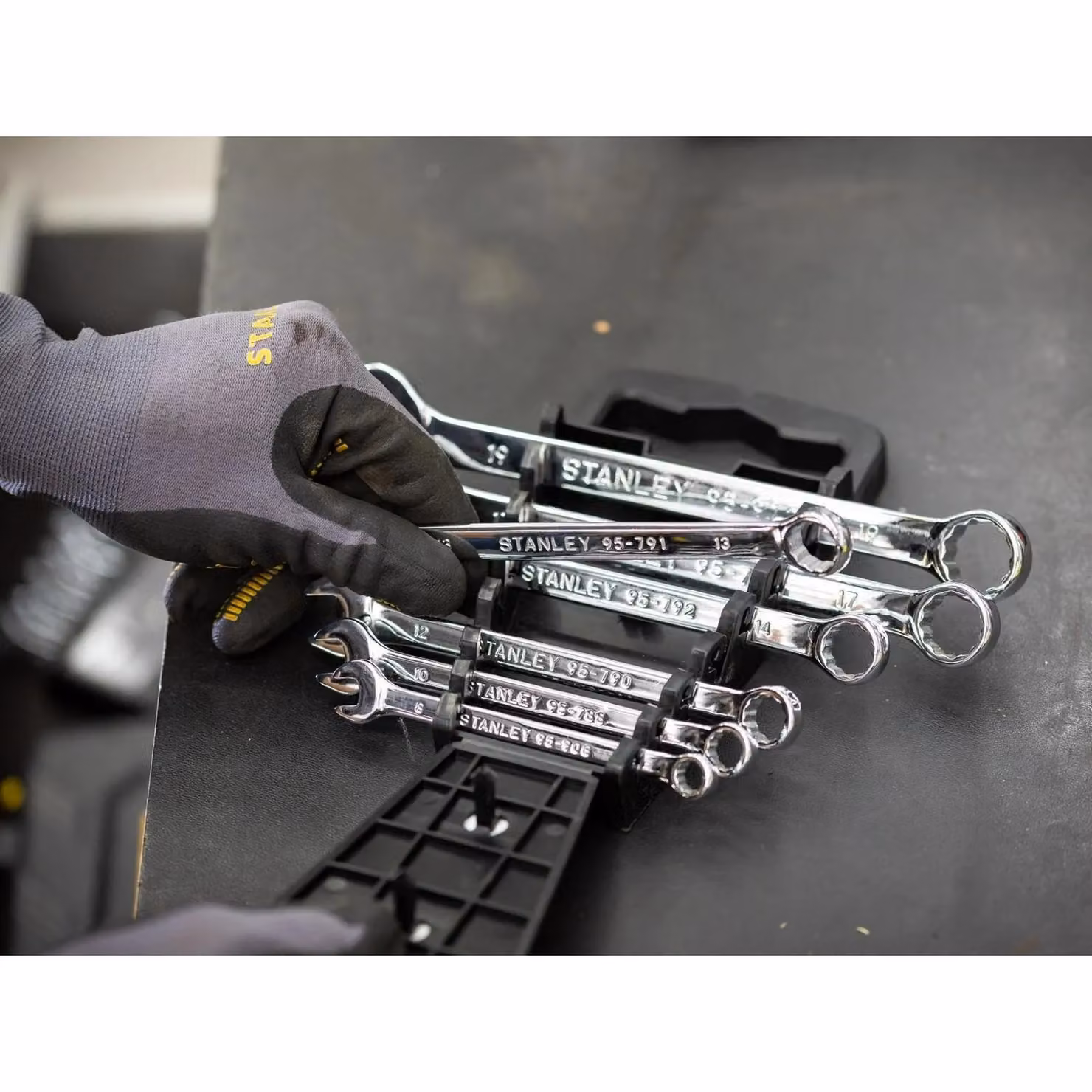 Stanley 7 Piece Combination Wrench Set in Silver and Multicolour Chrome Vanadium Stainless Steel – 3