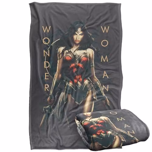 LOGOVISION Wonder Woman Movie Armed and Dangerous Super Soft Fleece Throw Blanket, Multicolour, W/D/H: 91 x 147 cm – 1