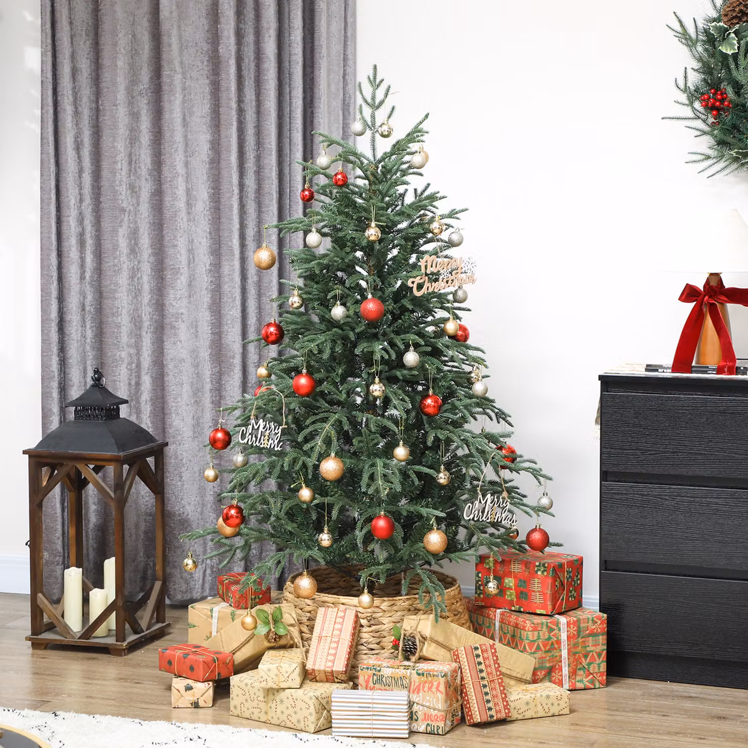 HOMCOM 5 ft Green Spruce Christmas Tree with Realistic Dense Tips – 2