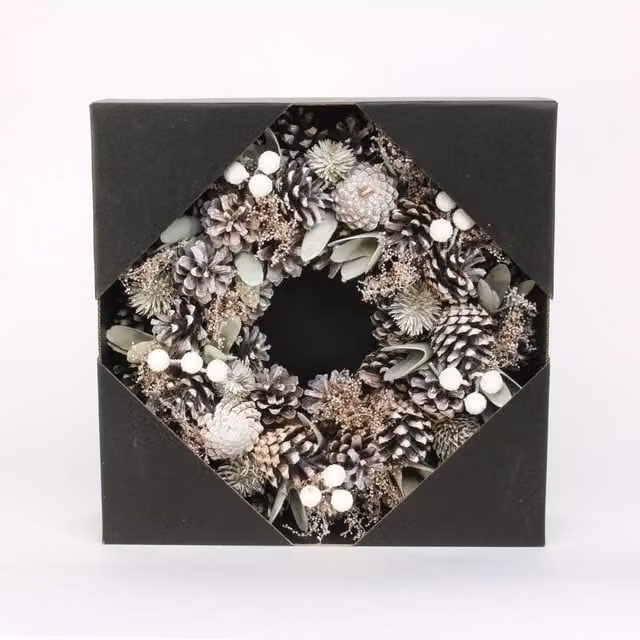 KDMD Round Green Floral Tabletop Christmas Wreath with Natural Leaves – 1