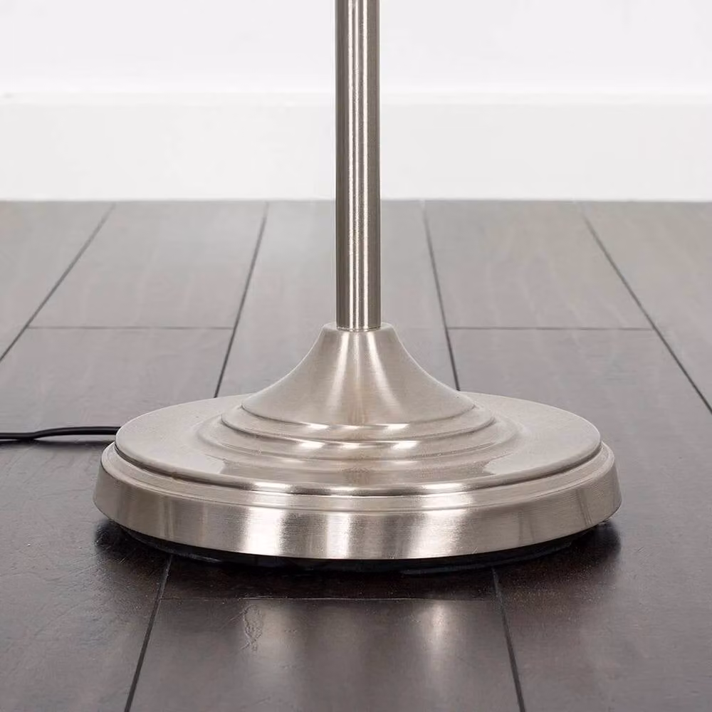 SPETLEK Classic Floor Lamp in Brushed Chrome and Silver – 2
