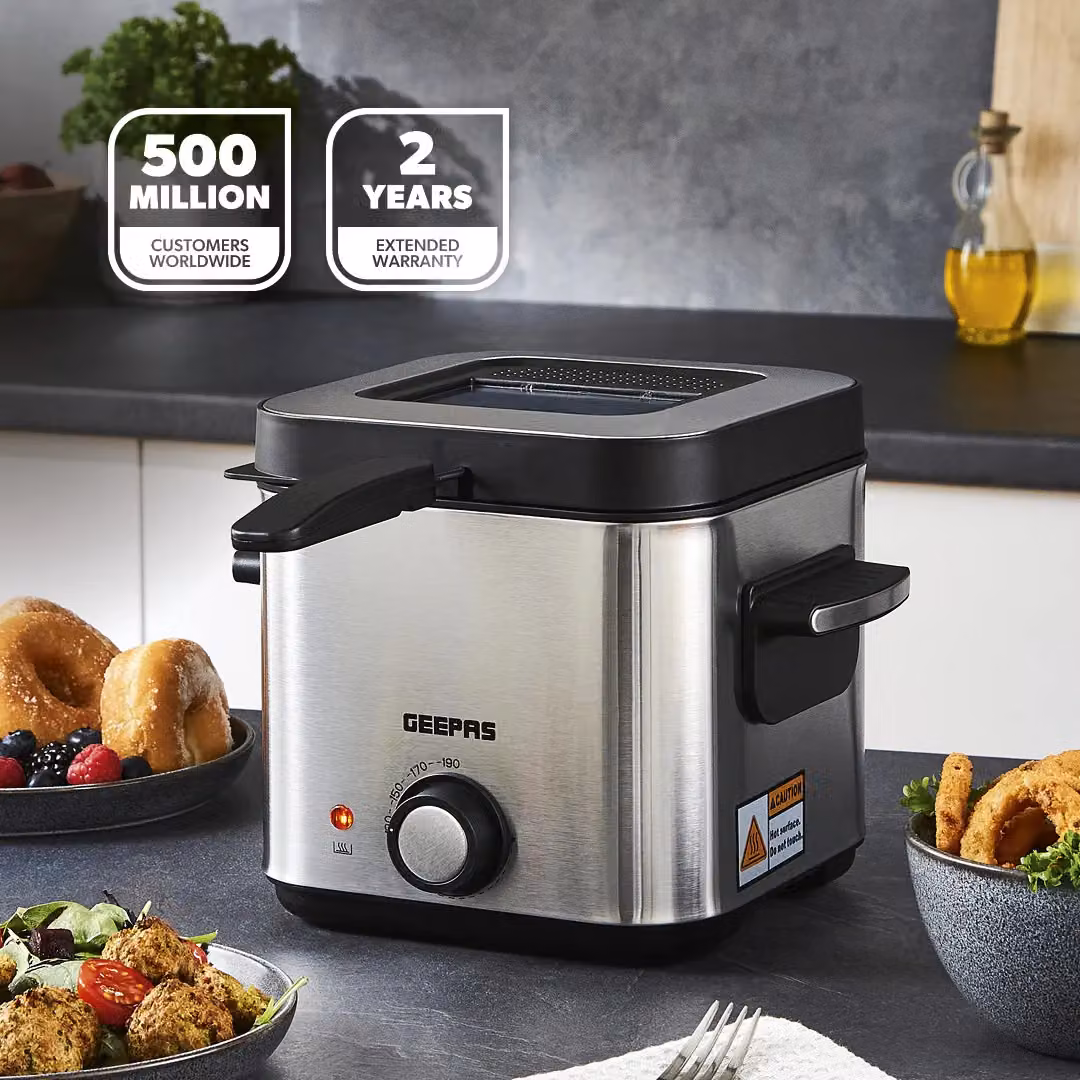 Geepas 1.5L Deep Fryer with Stainless Steel Housing and Adjustable Thermostat in Silver – 2