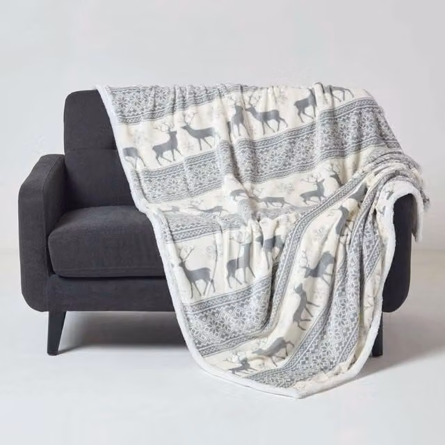 Homescapes Grey and White Soft Nordic Christmas Fleece Throw, W/D/H: 180 x 130 x 130 cm