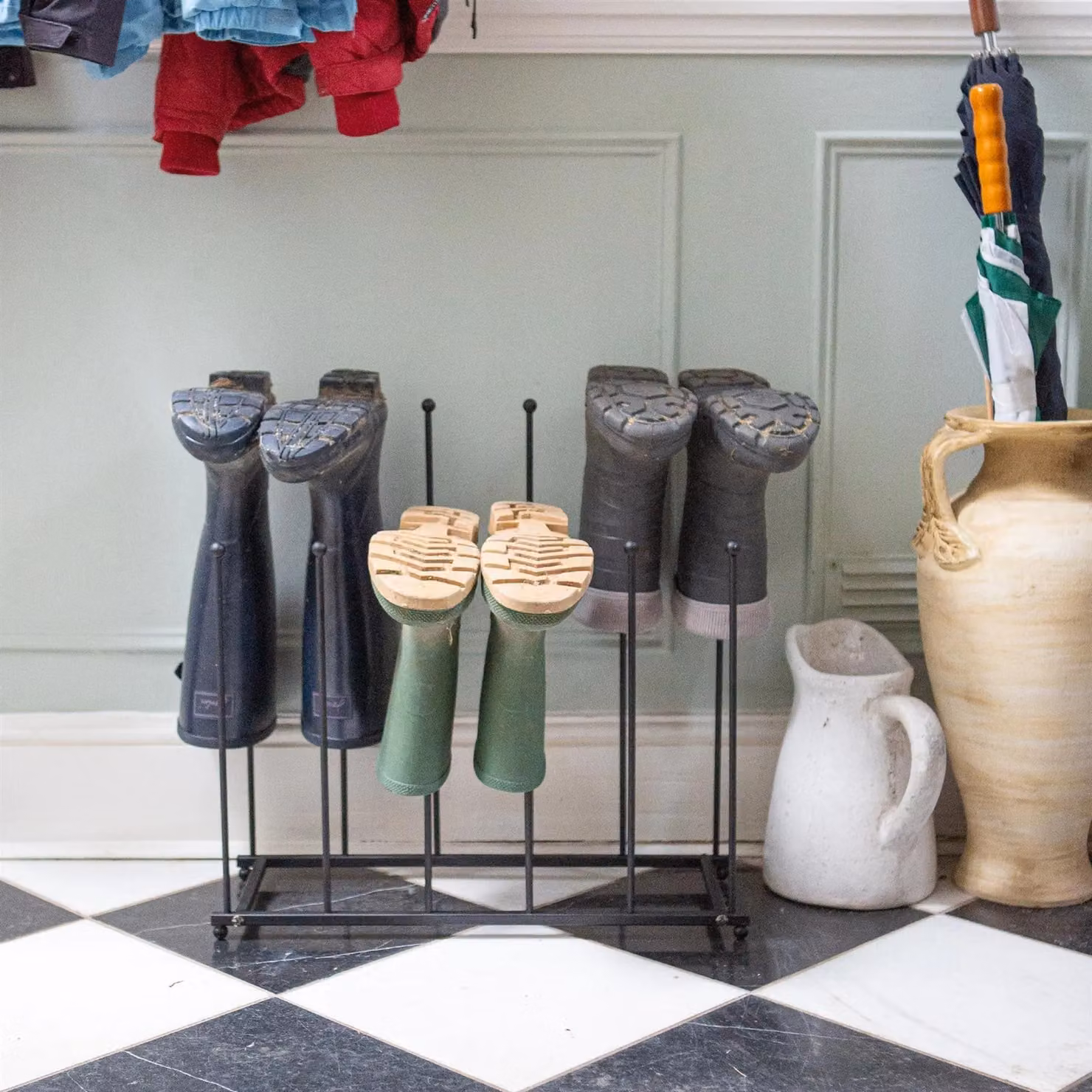 Hammer and Tongs Black Metal Freestanding Wellington Boot Rack for 6 Pairs – 3