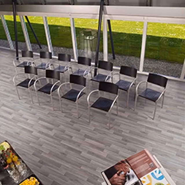 Vinyl Flooring UK Grey Wood Effect Cushion Backed Vinyl Flooring W: 100 cm, L: 400 cm