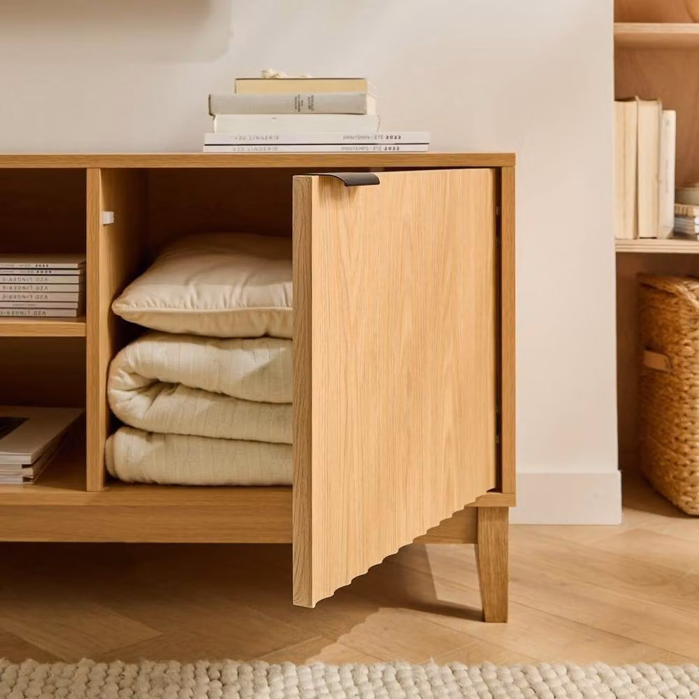 CALICOSY TV Unit with 2 Niches and 2 Doors featuring Wave-Effect Fronts in Light Brown, W: 140 cm, H: 52 cm, D: 40 cm – 3