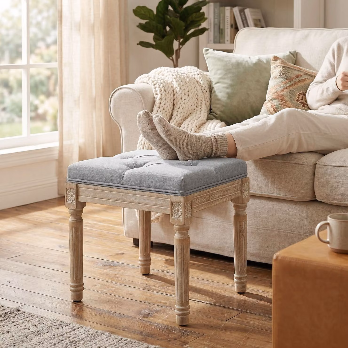 HOMCOM Vintage Tufted Square Foot Stool in Light Grey with Wood Legs – 2