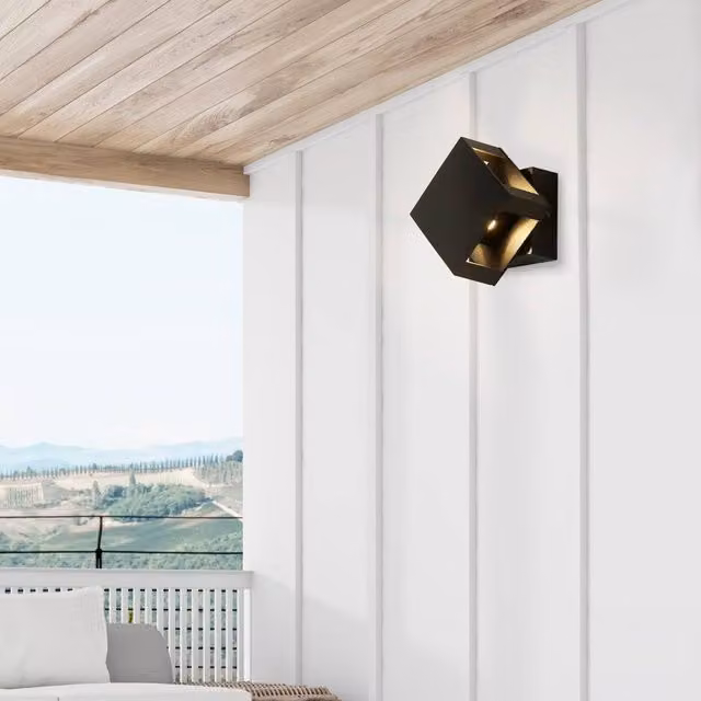 Lighting Collection Kyst Block Outdoor LED Wall Light in Black or Grey – 2