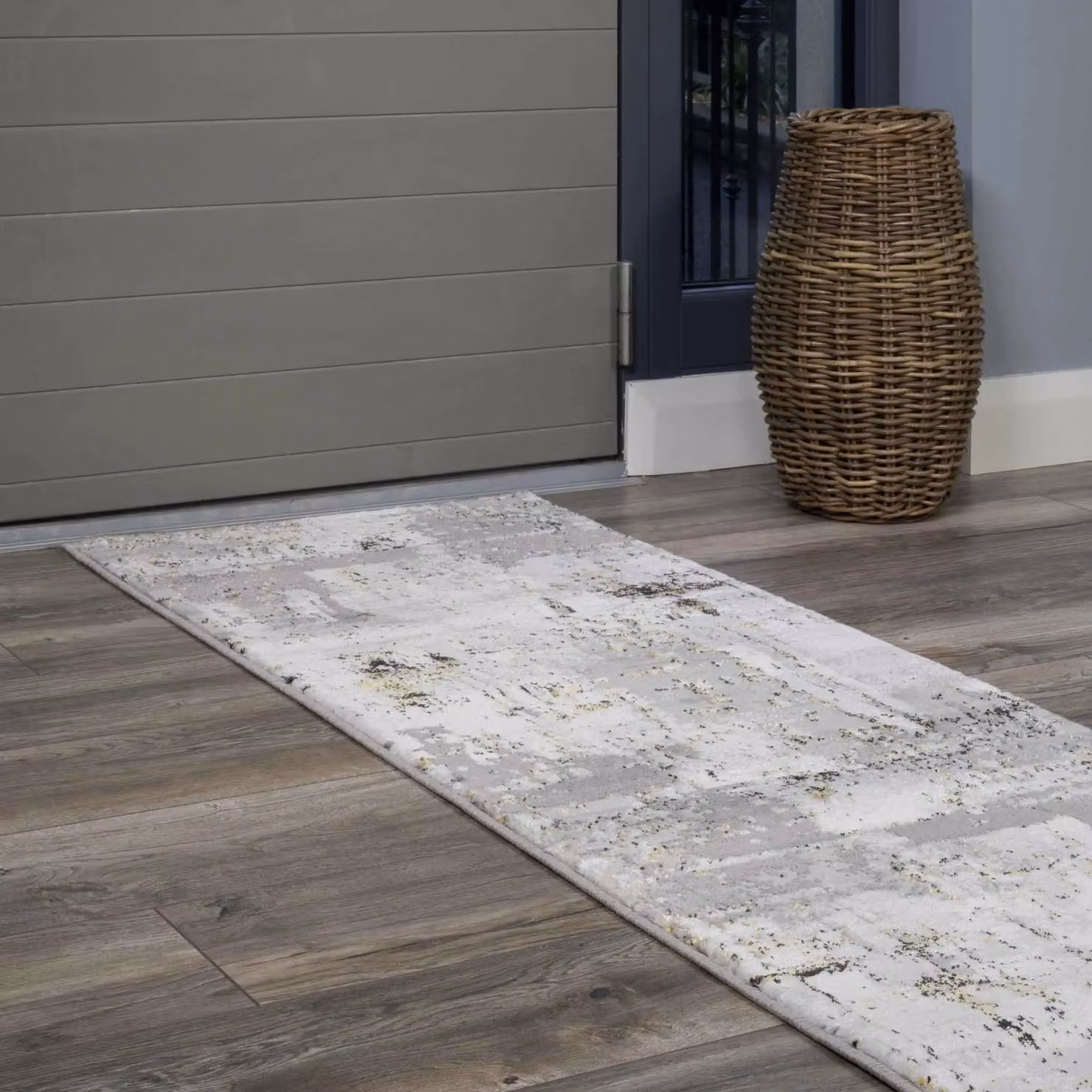 Kukoon Grey and Gold Metallic Distressed Abstract Rectangular Rug, W: 80 cm, L: 150 cm – 2