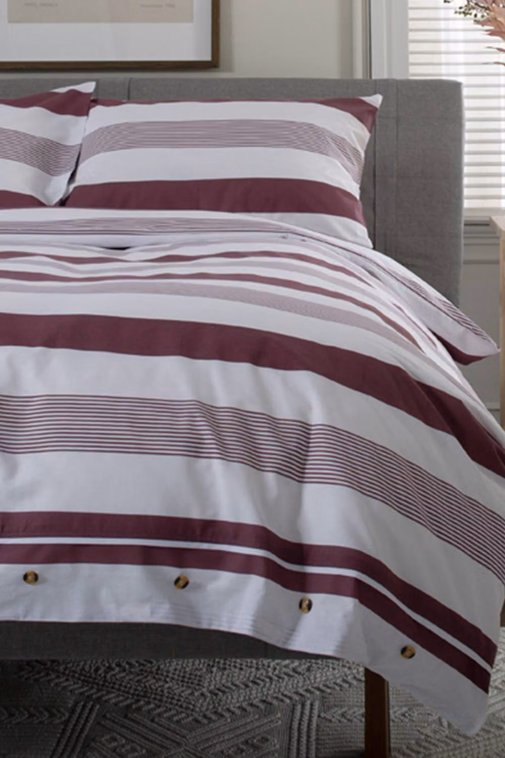 The Lyndon Company Next Level Striped Cotton Duvet Cover Set in Red, W: 180 cm x H: 200 cm – 2