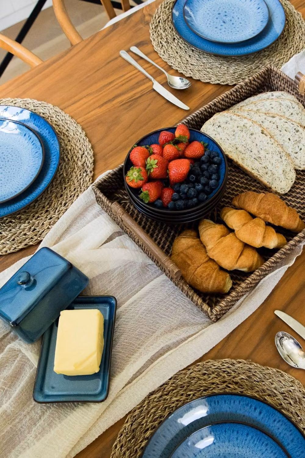 Upper Street Set of 4 Blue Reactive Glaze Stoneware Cereal Bowls – 2