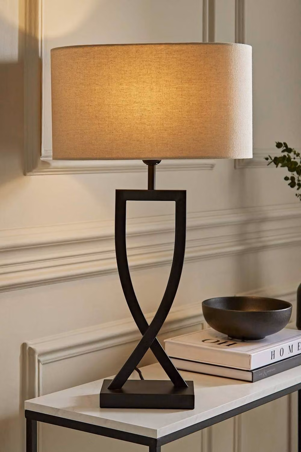 ValueLights Katniss Modern Metal Table Lamp in Black with Beige Fabric Shade and LED Bulb – 3