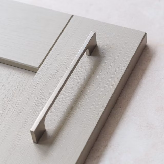 Slim Modern D-Bar Handle in Brushed Nickel Zinc Alloy, 180mm