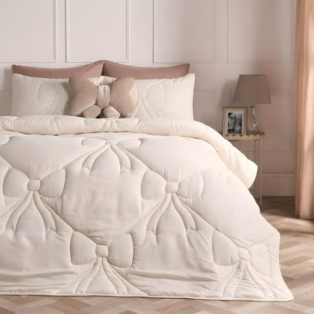 OHS Bow Lattice 7.5 TOG King Size Duvet and Pillowcase Set in Ivory/Beige