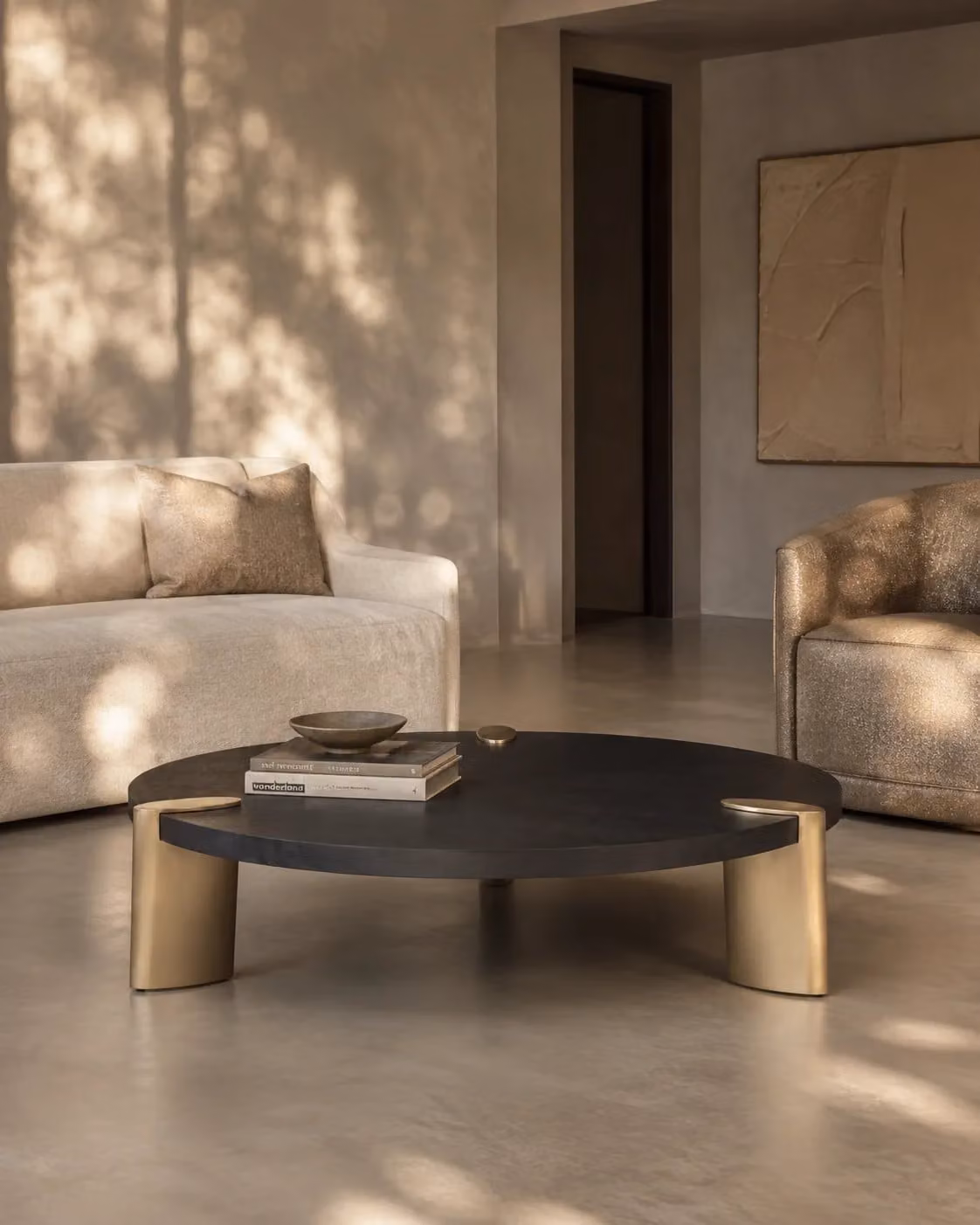 Tommy Franks Amara Round Coffee Table in Oak and Black, W: 120 cm, D: 120 cm, H: 33 cm