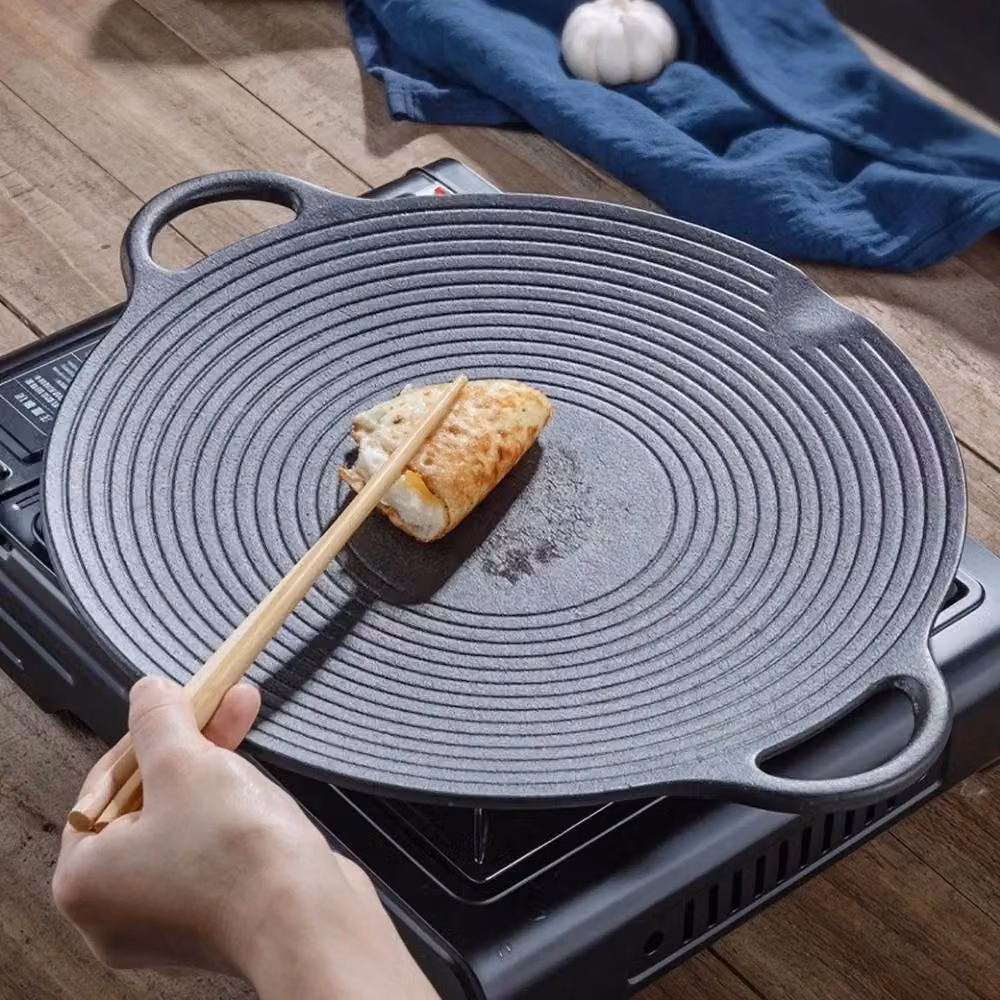 Kelvenix Black Cast Iron Tawa Parantha Pan and Non-Stick Griddle, Diameter: 37 cm – 4