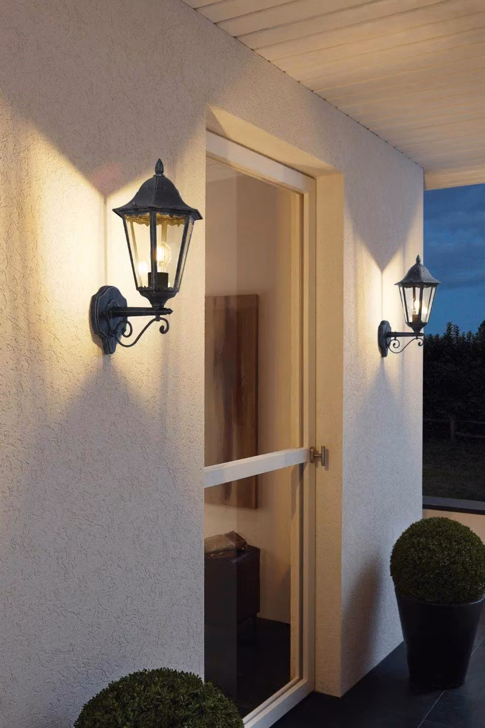 Eglo Navedo IP44 Outdoor Wall Lantern in Black with Transparent Glass and Metal – 2