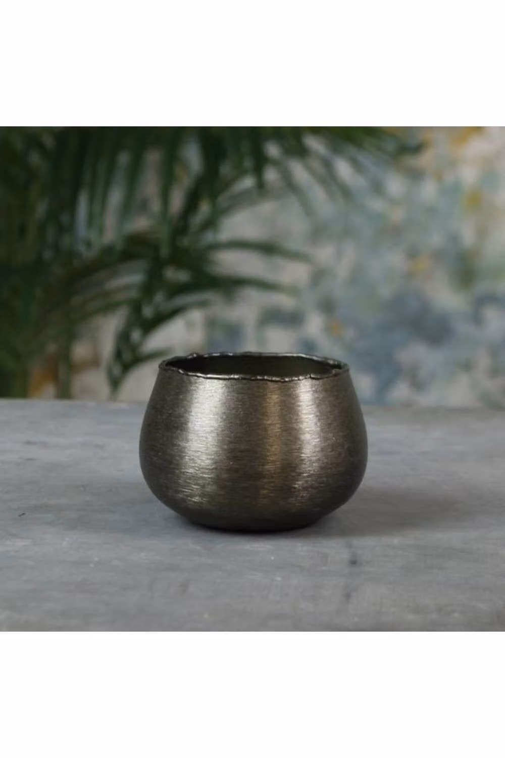 KDMD Hyde Park Small Round Metal Pot Cover in Brushed Smoke Black and Bronze – 2