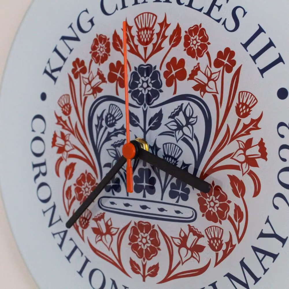 Uniqueful Personalised Commemorative Coronation of the King Round Wall Clock, Multicolour, Diameter: 30 cm – 2
