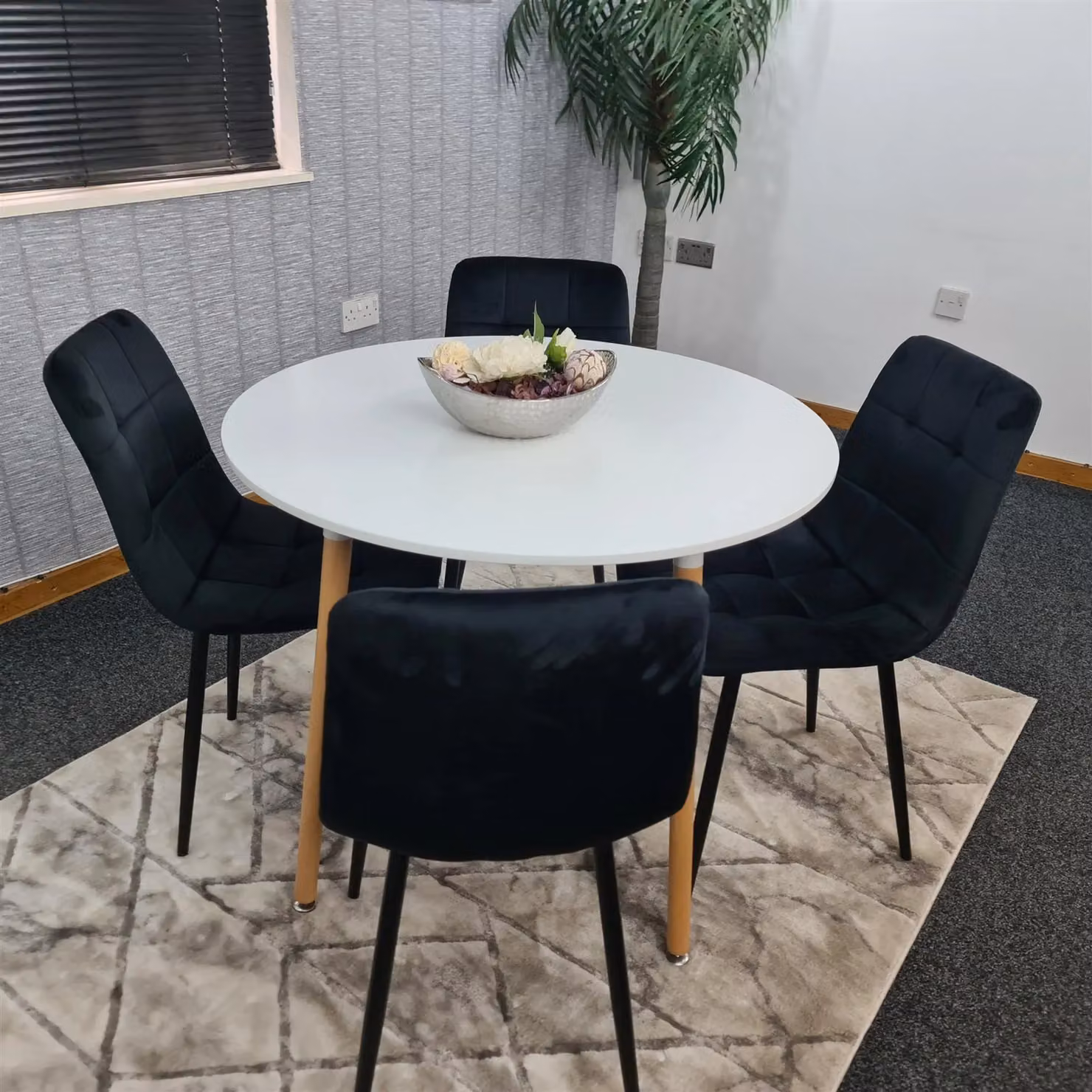 KOSY KOALA Modern Round Dining Table and 4 Black Velvet Chairs Set in Brown – 3